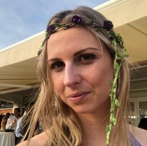 Meet your Posher, Nayara